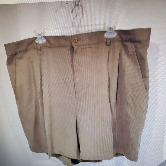 Joseph & Feiss Other - Joseph & Fiess Men's 100% Silk Brown 4 Pocket Pleated Front Shorts Size 44